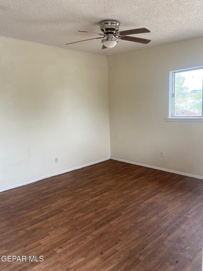 Building Photo - 417 Gorman St
