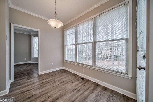 Building Photo - 2011 Town Lake Hills W