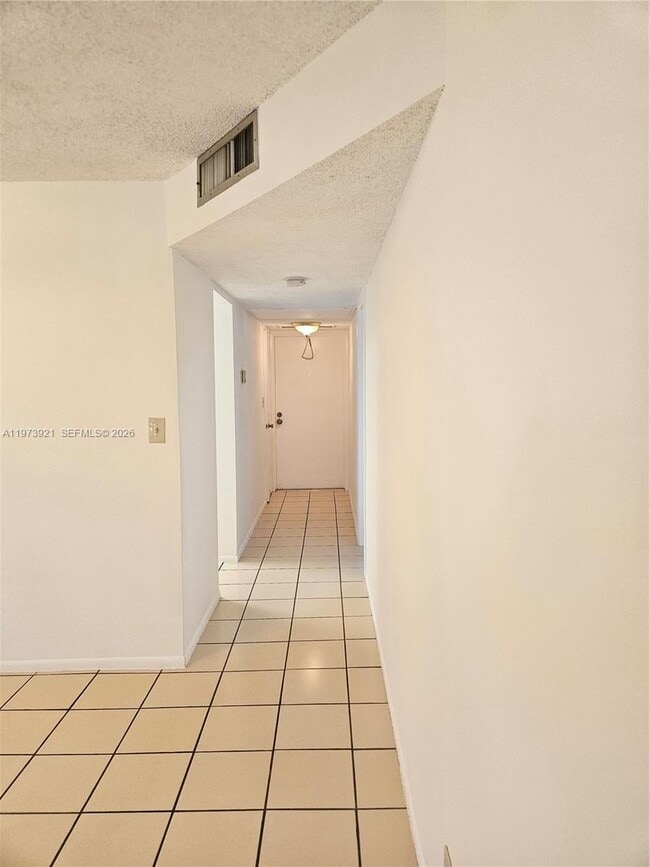 Building Photo - 7911 N Colony Cir