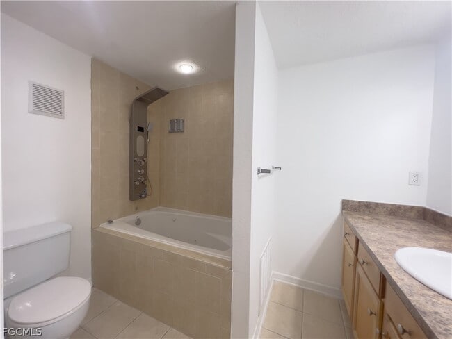 Building Photo - 3324 N Key Dr