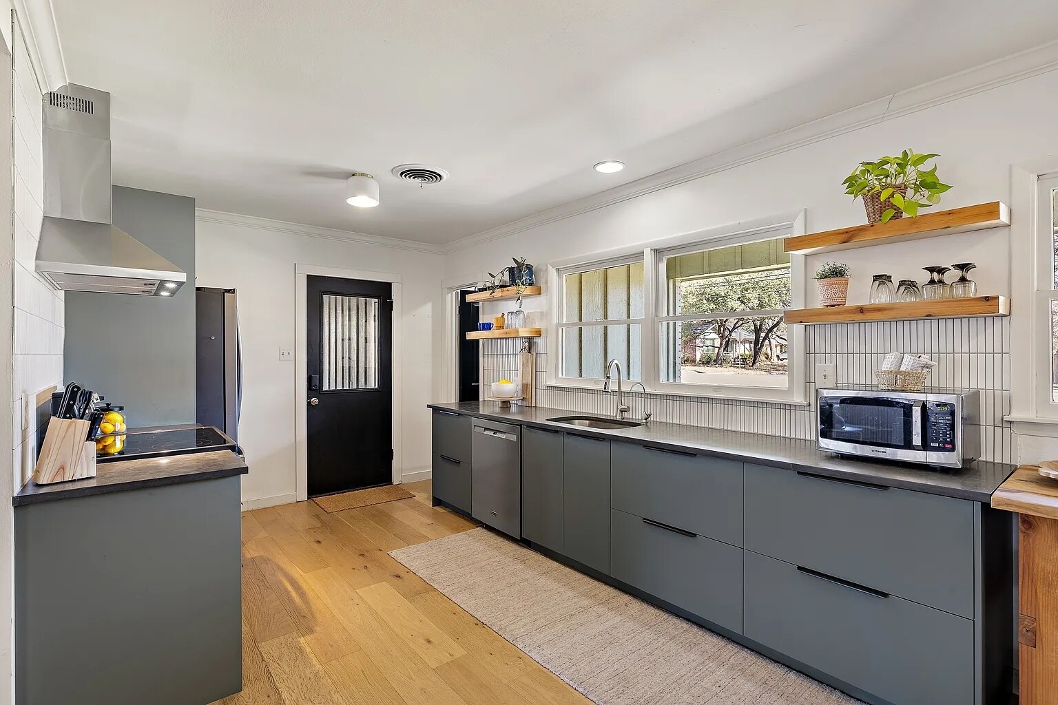 Building Photo - 1802 Hutto Rd