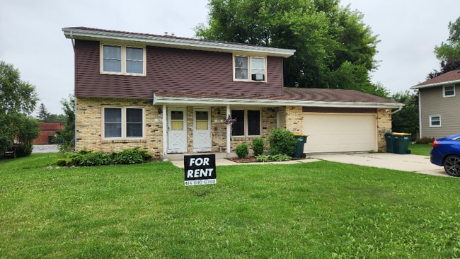 Primary Photo - 103 W Stoney Ridge Way