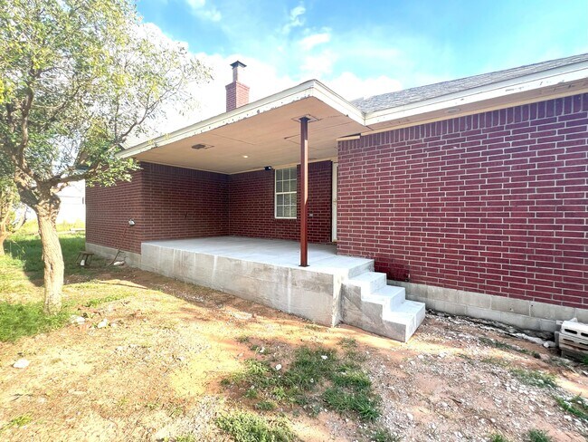 Building Photo - 2314 FM 41