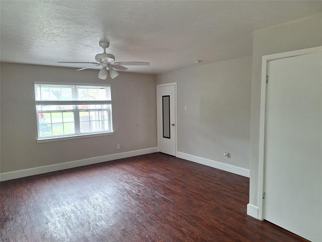 Building Photo - 8430 Birchcroft Dr