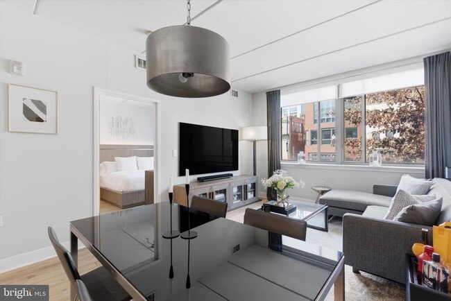 Building Photo - 1529 14th St NW