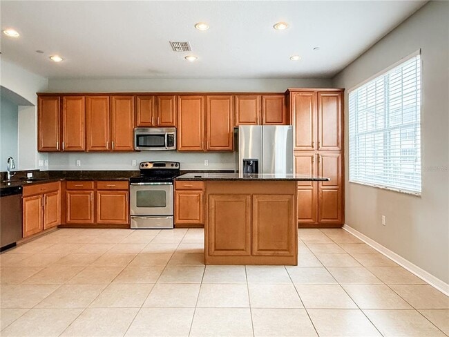 Building Photo - 10144 Arbor Run Dr