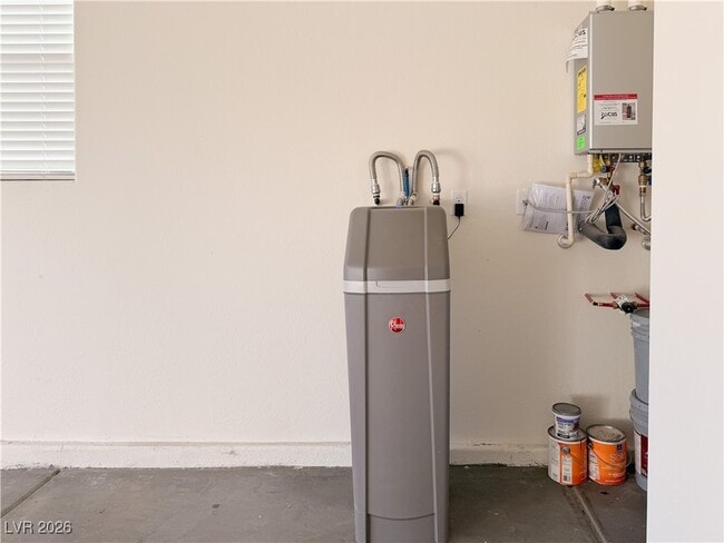 Building Photo - 11870 River Hawk Ave