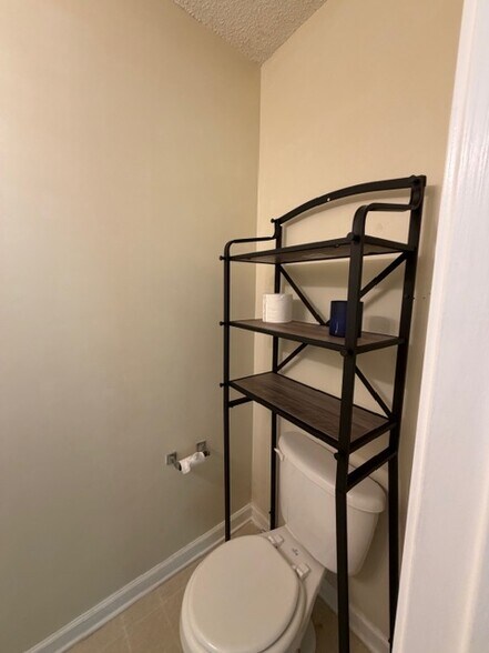 Building Photo - 6229 Creekbrooke Ct