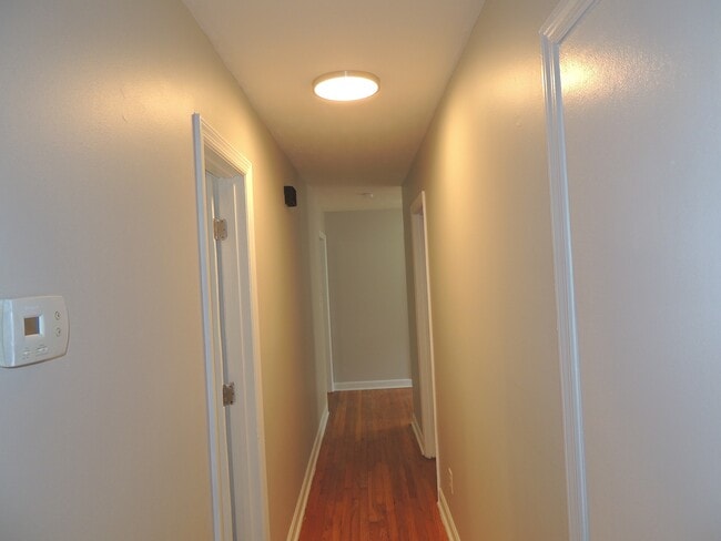 Building Photo - 145 Summerhill Rd