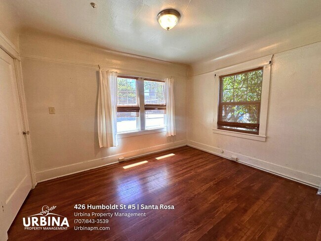 Building Photo - 1-Bedroom Apartment with Vintage Charm Near Downtown Santa Rosa