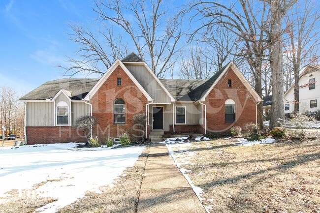 Building Photo - 2084 Littlemore Dr