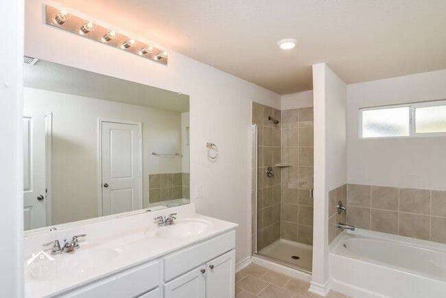 Building Photo - 6839 Encore Oaks