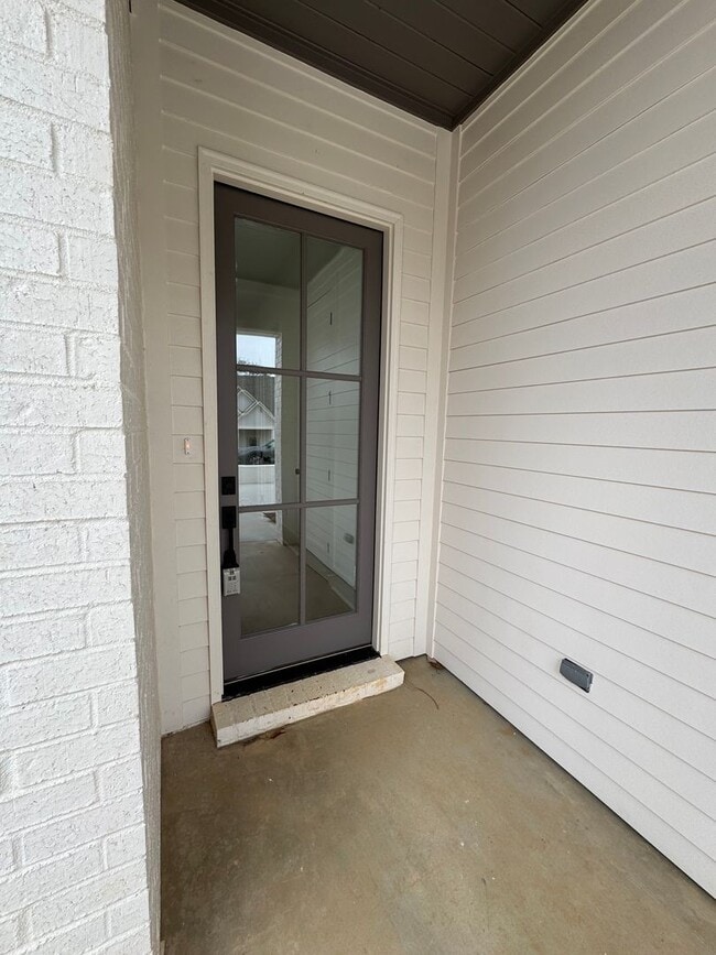 Building Photo - Belmont 1217