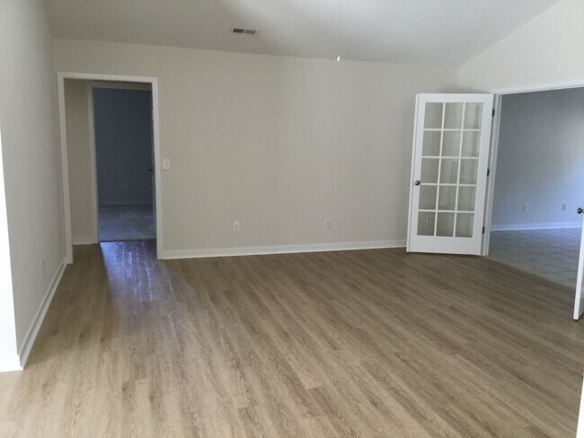 Building Photo - KEY COLONY AT COVIL ESTATES