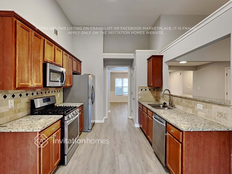 Building Photo - 2373 Walnut Tree Ln