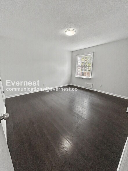 Building Photo - 2723 Reynolds Park Rd