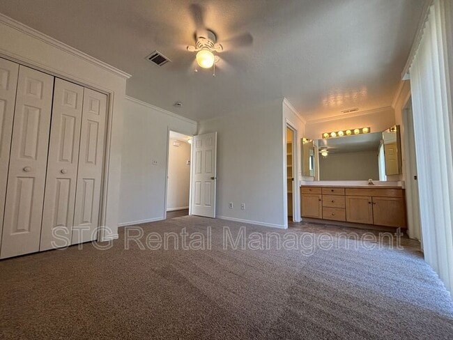 Building Photo - 777 S 400 E