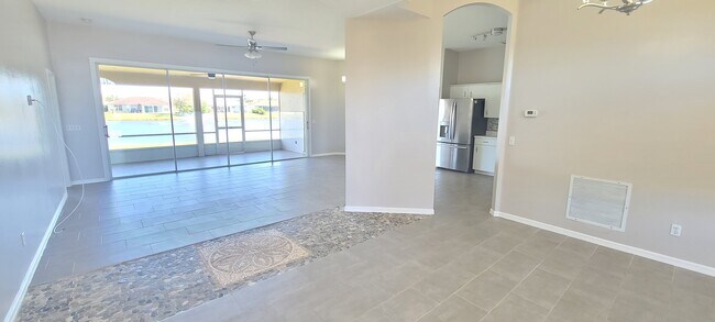 Building Photo - 6750 Ferri Cir