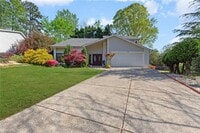 Building Photo - 890 Muirfield Ridge NE