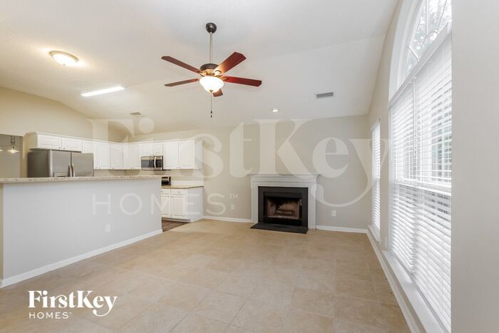 Building Photo - 11626 English Oak Ln