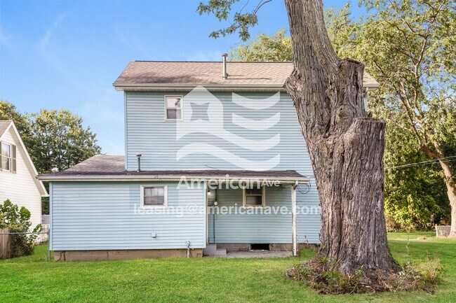 Building Photo - 417 W 6th St