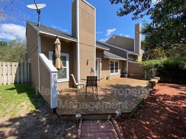 Building Photo - 11866 Ashbrook Cir N