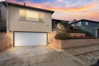 Building Photo - 22123 Main St