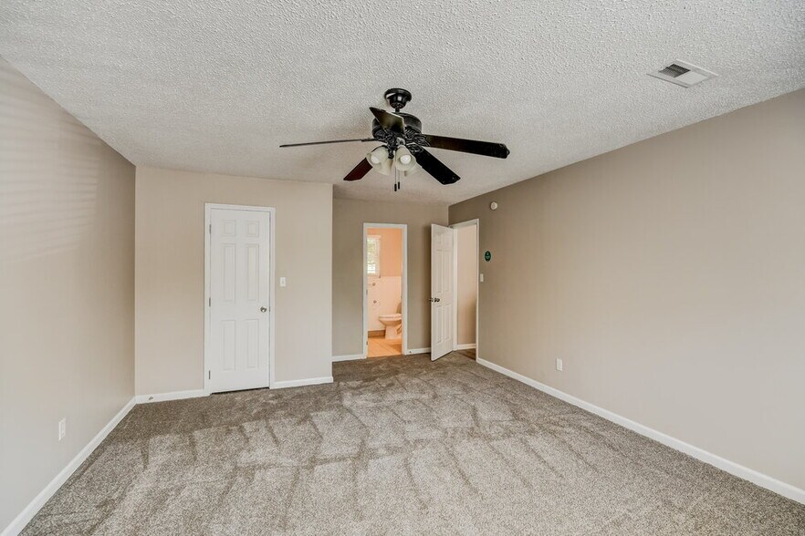 Building Photo - 1541 Cedargate Cir