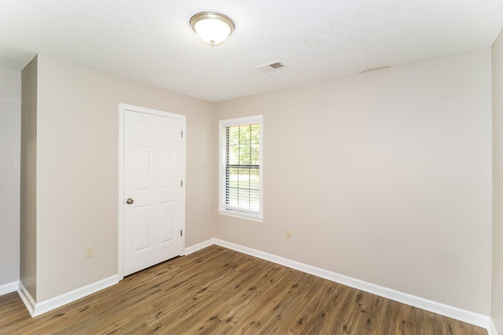 Building Photo - 7706 S 71st Ave