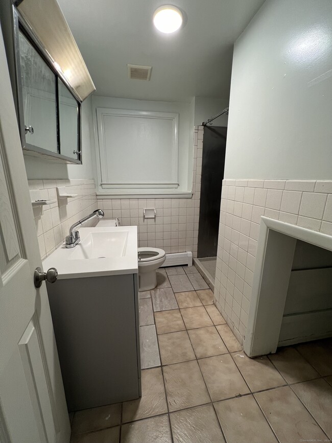 Building Photo - 505 Church St