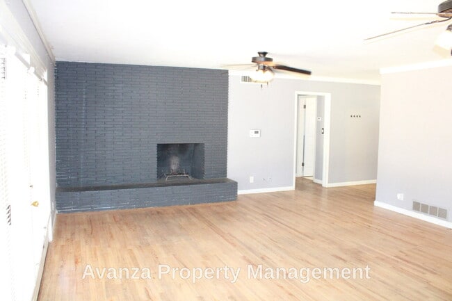 Building Photo - Home for Rent  3 Bed/1 Bath - 1,847 Sq Ft.  Rent: $2,095/month  Deposit: $2,195 Hoover High Region