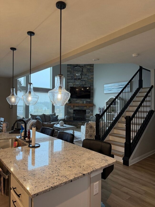 Building Photo - Spacious 4BR House in Shelbyville