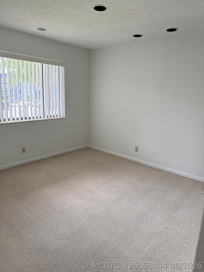 Building Photo - 4465 Luxemburg Ct
