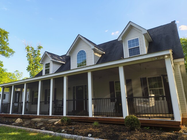 Building Photo - 5195 Old Gray Farm Ln