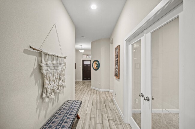Building Photo - 6002 Daggerwing Wy