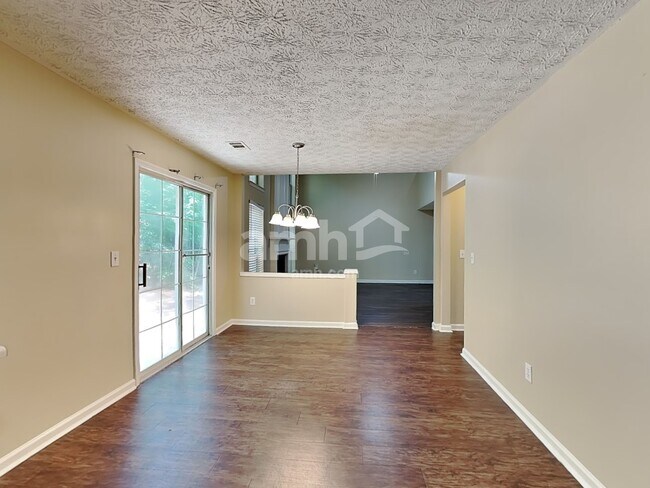 Building Photo - 3800 Oak Park Dr