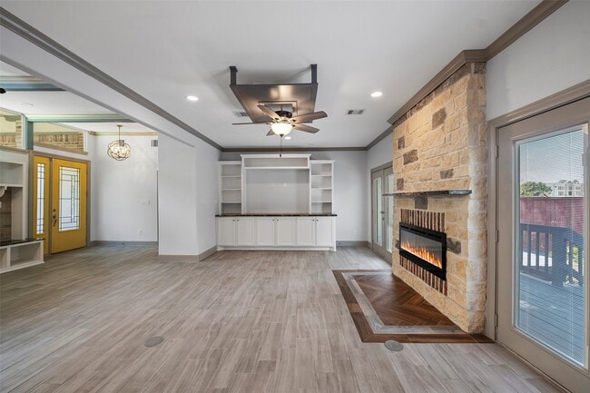Building Photo - 12903 Figaro Dr
