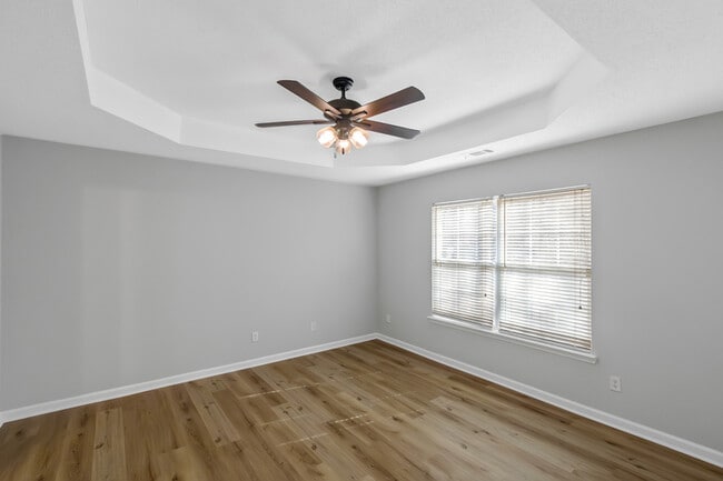 Building Photo - 129 Meadow Ct