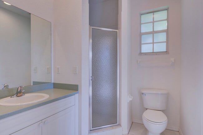 Building Photo - 1800 Bayshore Way