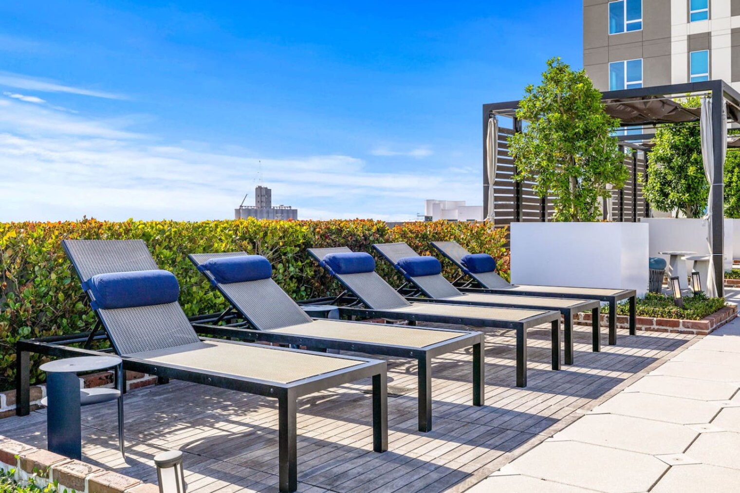 Building Photo - 605 N 12th St