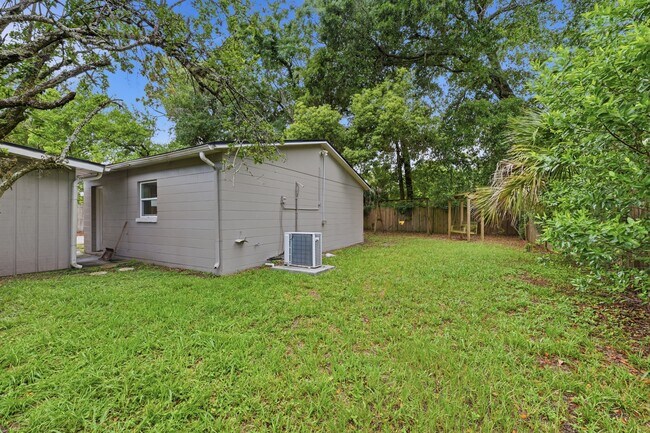 Building Photo - 3764 Culp Dr