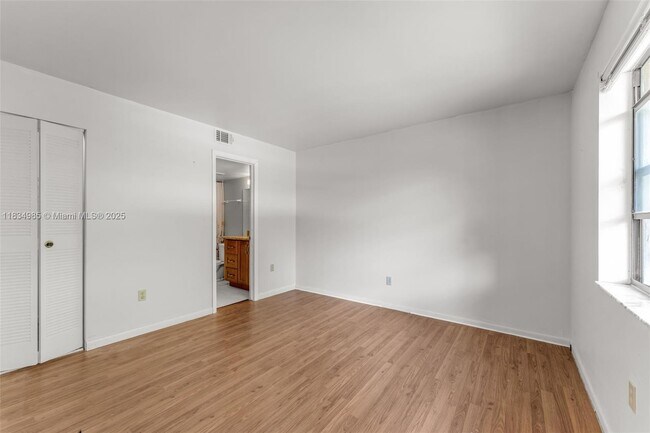 Building Photo - 14859 SW 104th St
