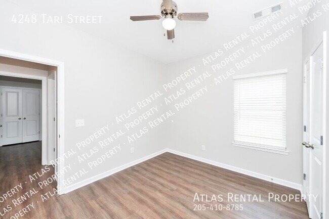Building Photo - 4248 Tari St
