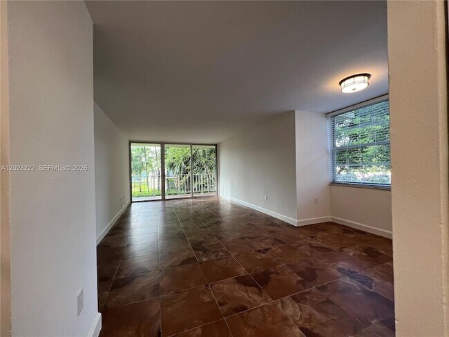 Building Photo - 13100 SW 92nd Ave