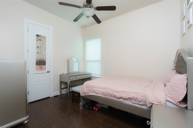 Building Photo - 209 Brantley Lake Ln