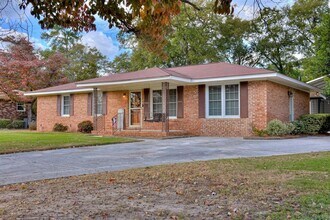Building Photo - 3649 Lynnwood Dr