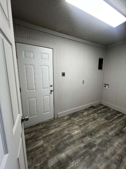 Building Photo - 212 W Broadway