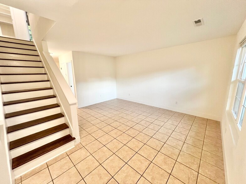 Entryway/Living Room - 272 Fleming Rd