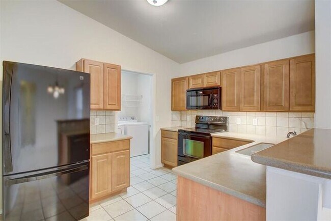 Building Photo - Amazing 3bed 2 Bath 2 Car Garage in Marble Leaf Addn Edmond OK