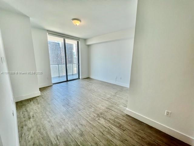 Building Photo - 1111 SW 1st Ave